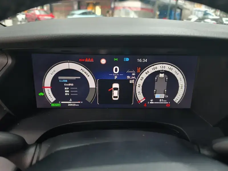 2024 Toyota Camry с пробегом 35 000 км