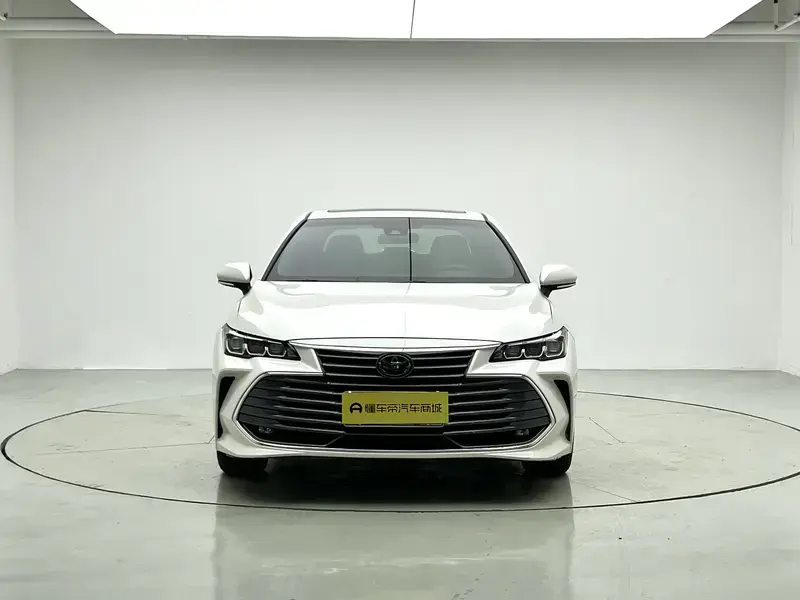 2019 Toyota Avalon с пробегом 45 000 км