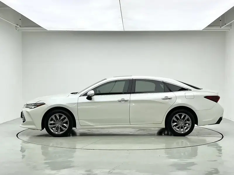 2019 Toyota Avalon с пробегом 45 000 км