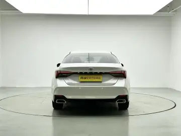 2019 Toyota Avalon с пробегом 45 000 км