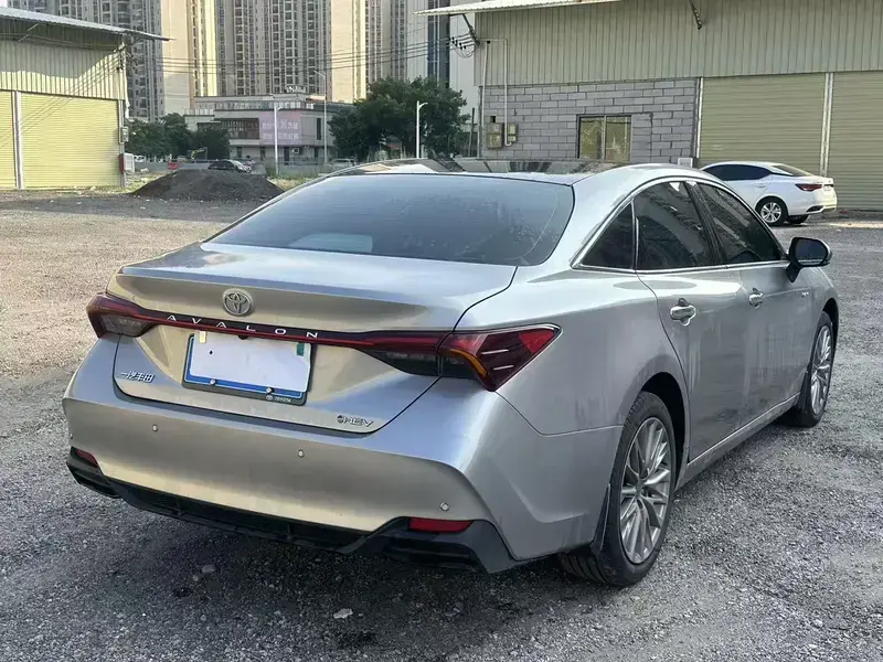 2026 Toyota Avalon с пробегом 16 300 км