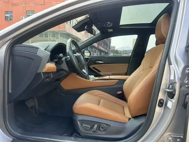 2026 Toyota Avalon с пробегом 16 300 км