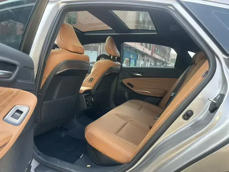 2026 Toyota Avalon с пробегом 16 300 км