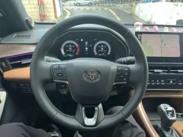 2024 Toyota Avalon с пробегом 18 000 км