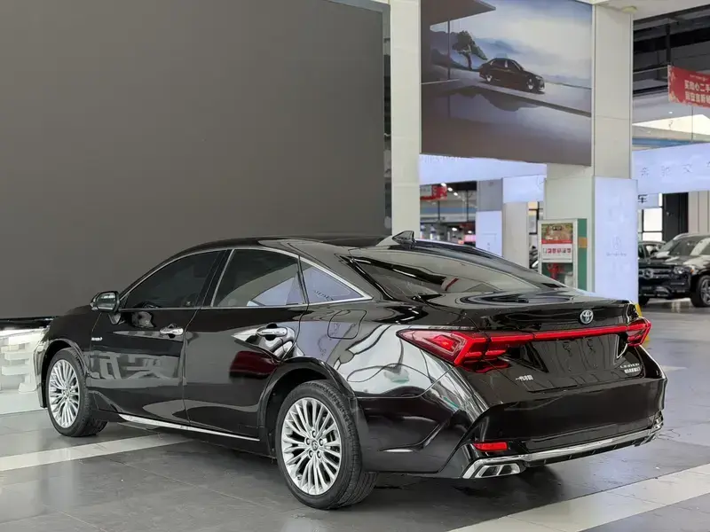 2019 Toyota Avalon с пробегом 102 000 км