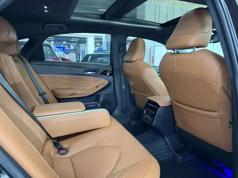 2019 Toyota Avalon с пробегом 102 000 км