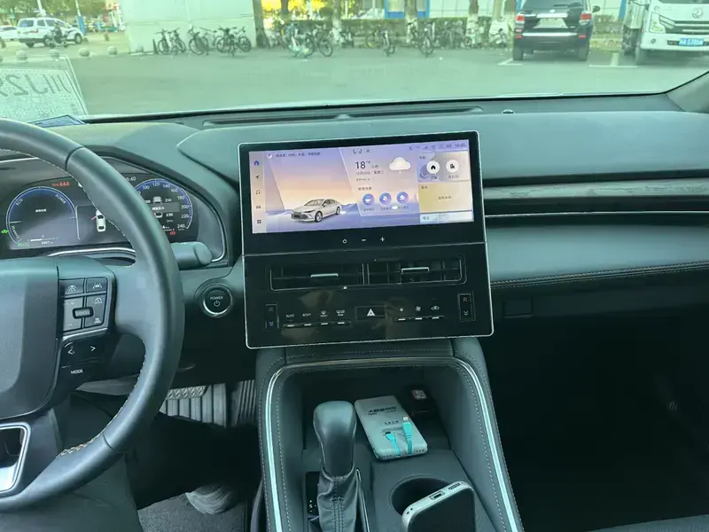 2026 Toyota Avalon с пробегом 5 000 км