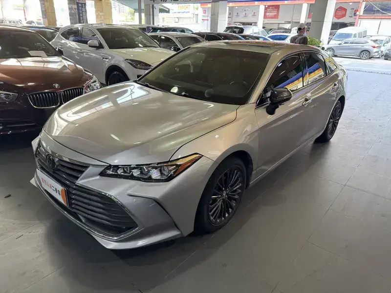 2019 Toyota Avalon с пробегом 71 000 км