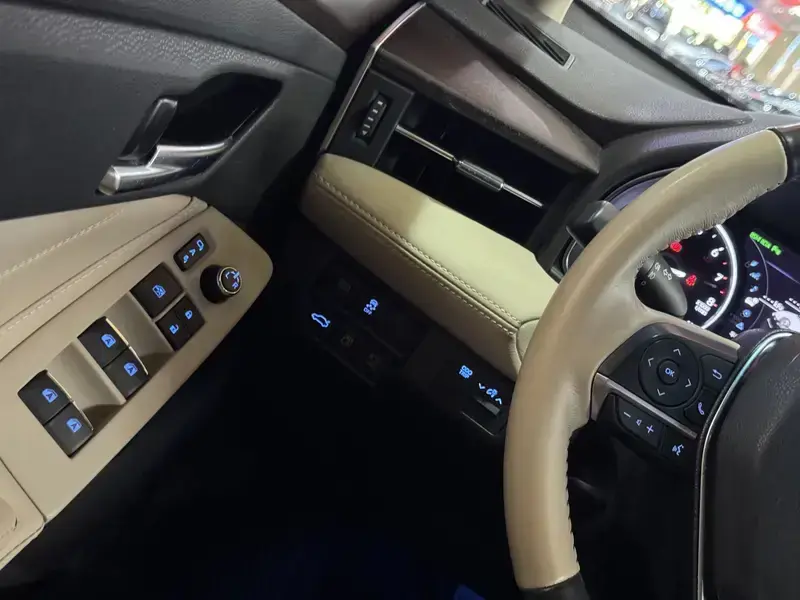 2019 Toyota Avalon с пробегом 71 000 км