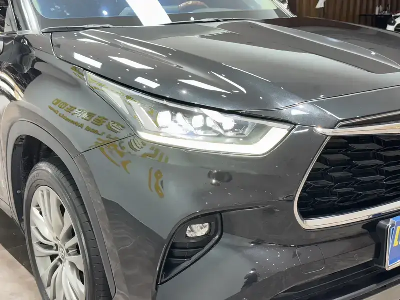 2024 Toyota Highlander с пробегом 32 000 км