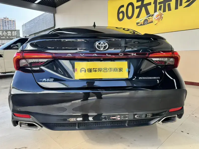 2019 Toyota Avalon с пробегом 93 000 км