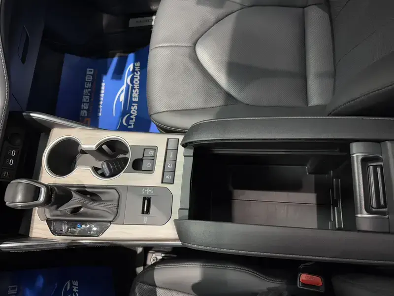 2024 Toyota Highlander с пробегом 32 000 км