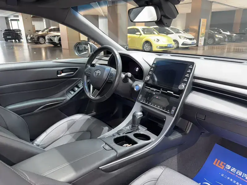 2019 Toyota Avalon с пробегом 76 800 км