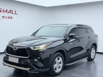 2022 Toyota Highlander с пробегом 42 000 км