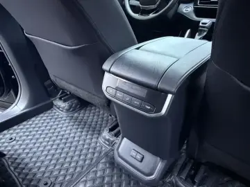 2022 Toyota Highlander с пробегом 42 000 км