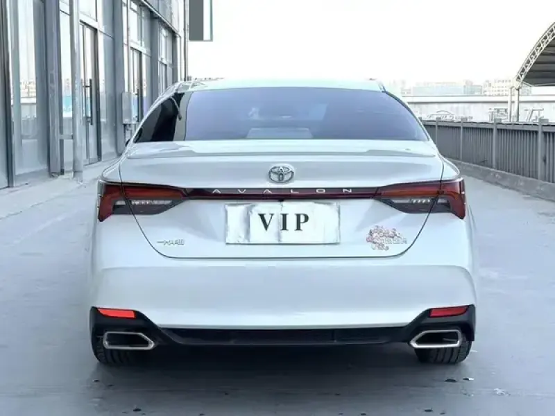 2021 Toyota Avalon с пробегом 56 000 км