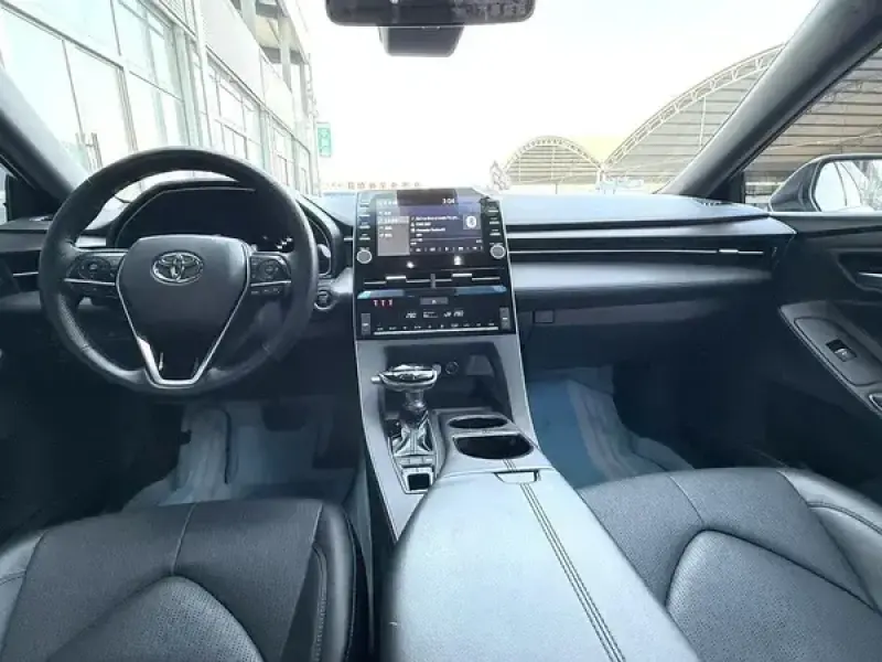 2021 Toyota Avalon с пробегом 56 000 км