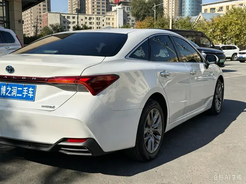 2019 Toyota Avalon с пробегом 75 000 км