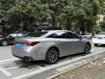 2022 Toyota Avalon с пробегом 87 000 км
