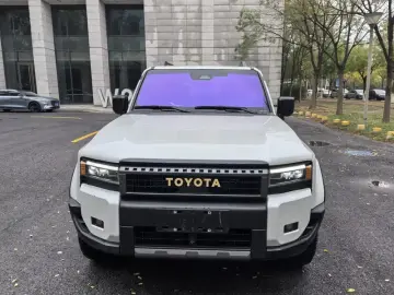 2025 Toyota Land Cruiser Prado с пробегом 28 000 км