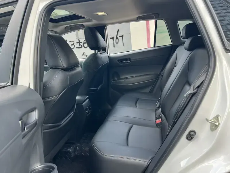 2024 Toyota Corolla Cross с пробегом 5 000 км