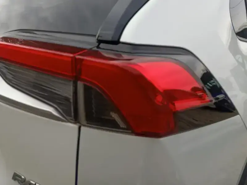 2020 Toyota RAV4 с пробегом 103 000 км