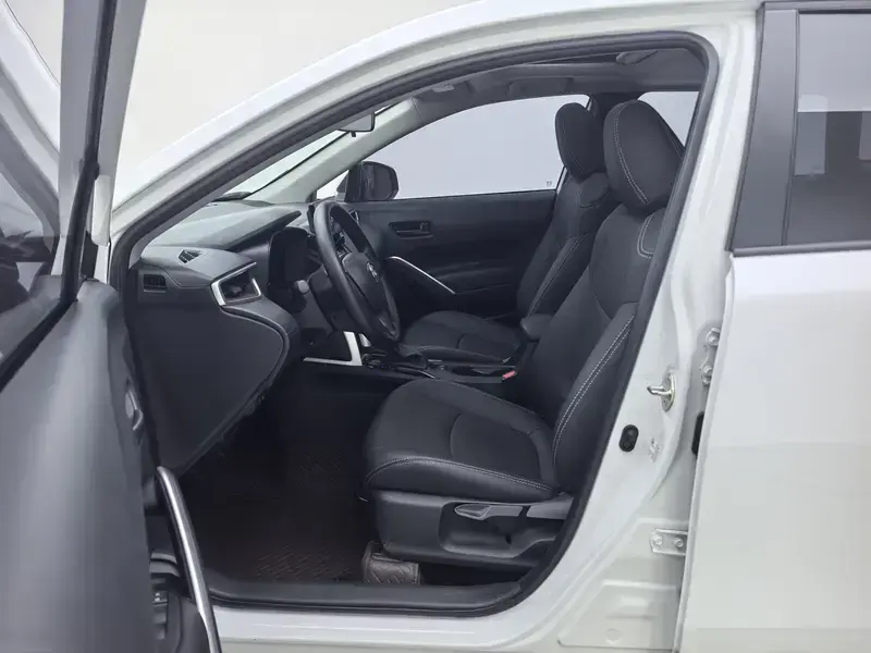 2024 Toyota Corolla Cross с пробегом 8 000 км