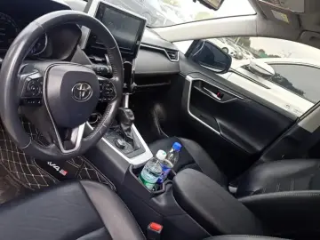 2020 Toyota RAV4 с пробегом 103 000 км