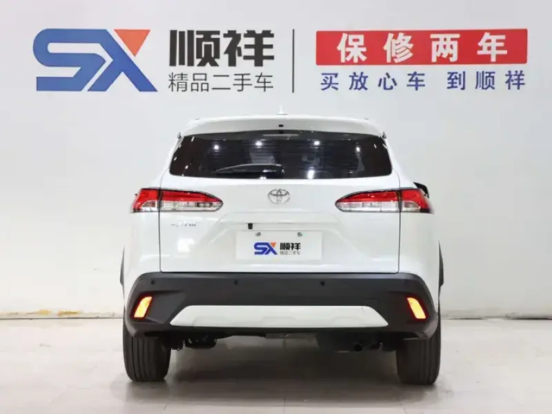 2024 Toyota Corolla Cross с пробегом 8 900 км