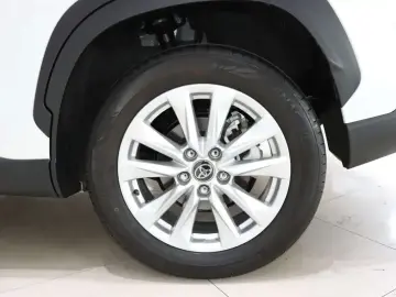 2024 Toyota Corolla Cross с пробегом 8 900 км