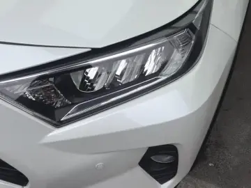 2021 Toyota RAV4 с пробегом 81 000 км