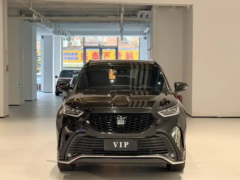 2024 Toyota Crown Kluger с пробегом 33 000 км