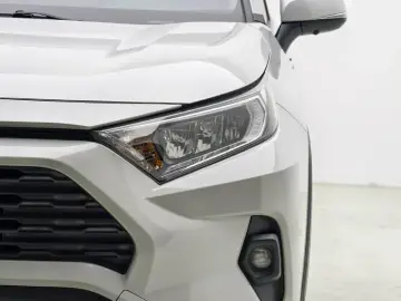 2023 Toyota RAV4 с пробегом 65 700 км