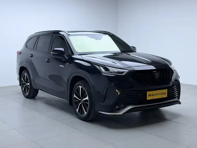 2021 Toyota Crown Kluger с пробегом 100 400 км