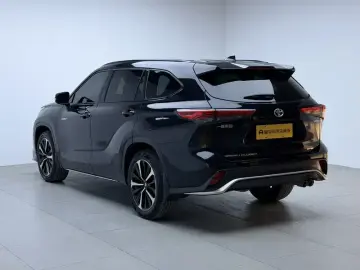 2021 Toyota Crown Kluger с пробегом 100 400 км