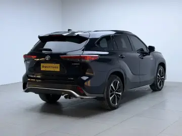 2021 Toyota Crown Kluger с пробегом 100 400 км