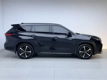 2021 Toyota Crown Kluger с пробегом 100 400 км