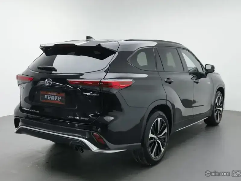 2021 Toyota Crown Kluger с пробегом 51 000 км