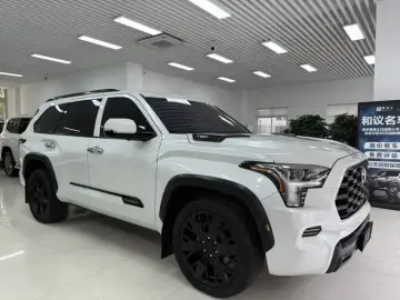 2023 Toyota Sequoia с пробегом 95 000 км