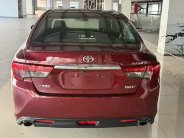 2013 Toyota Reiz с пробегом 170 000 км