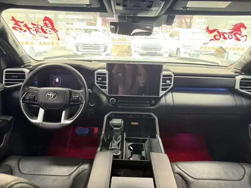 2023 Toyota Sequoia с пробегом 95 000 км