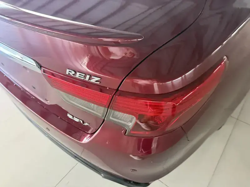 2013 Toyota Reiz с пробегом 170 000 км