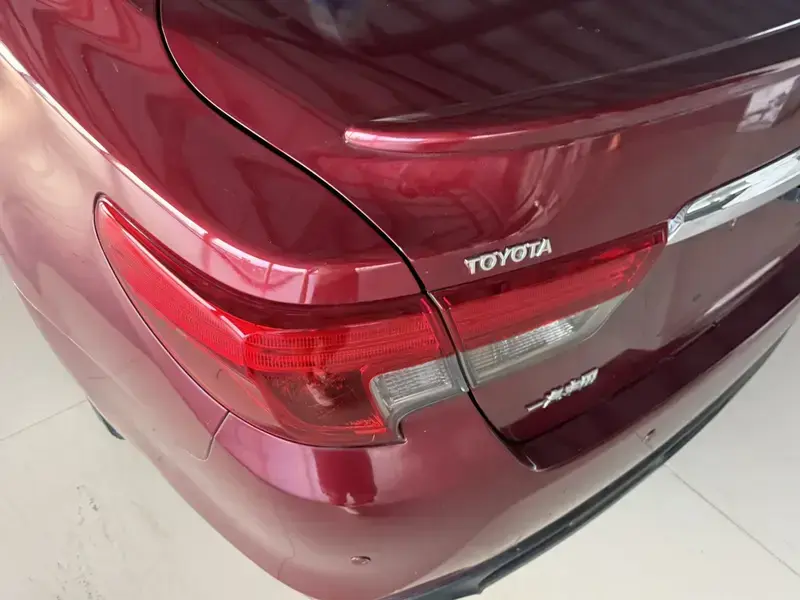 2013 Toyota Reiz с пробегом 170 000 км