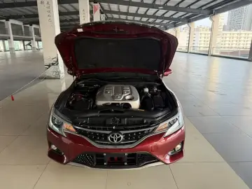 2013 Toyota Reiz с пробегом 170 000 км