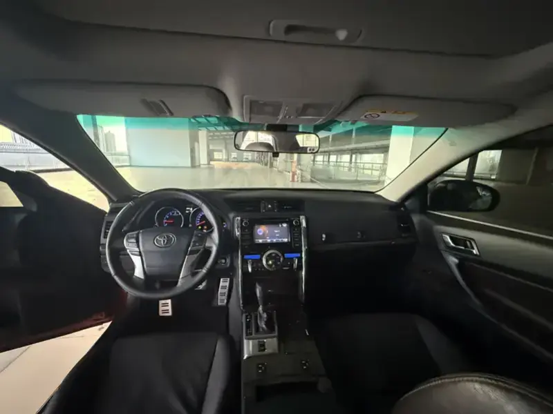 2013 Toyota Reiz с пробегом 170 000 км