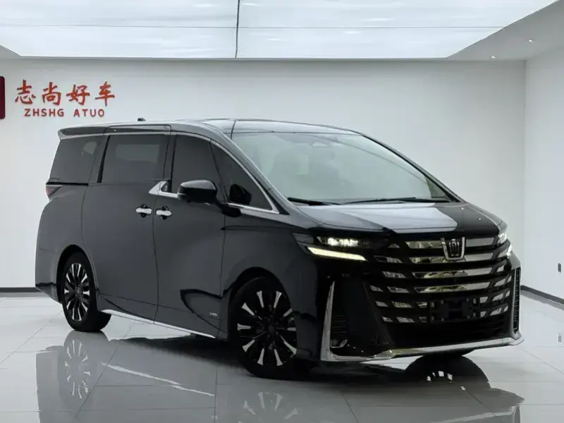 2023 Toyota Vellfire с пробегом 86 000 км