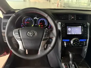 2013 Toyota Reiz с пробегом 170 000 км