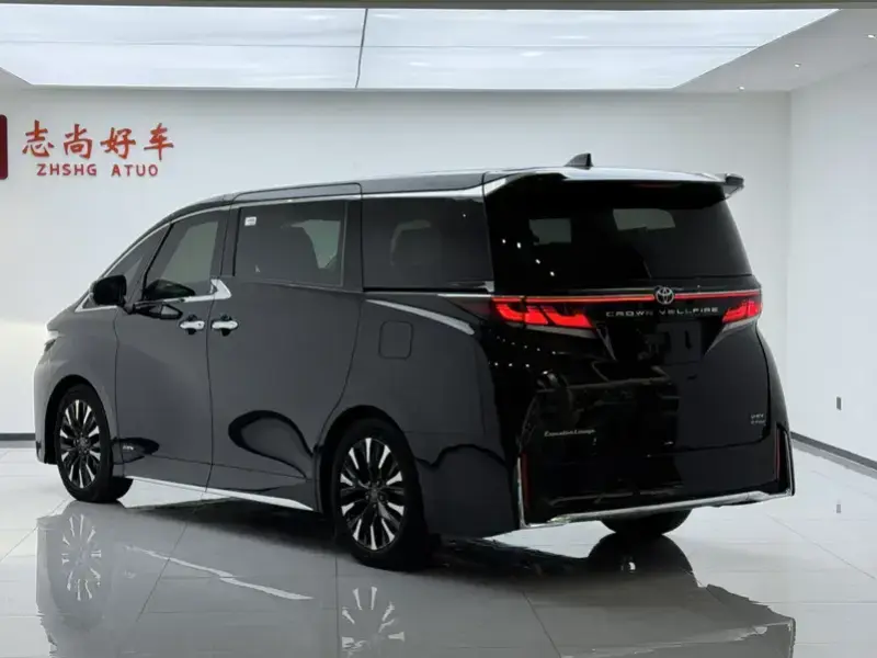 2023 Toyota Vellfire с пробегом 86 000 км