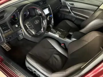 2013 Toyota Reiz с пробегом 170 000 км