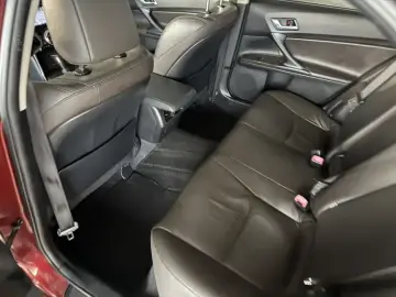 2013 Toyota Reiz с пробегом 170 000 км